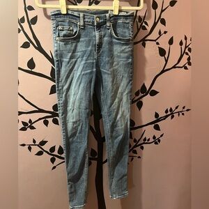 Women’s Rag and Bone 10 inch Capri Jeans Size 26 zippered ankle